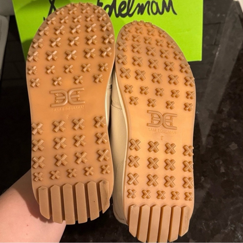 Sam Edelman Beige and White Logo Runner with Gum Sole - Picture 5 of 7